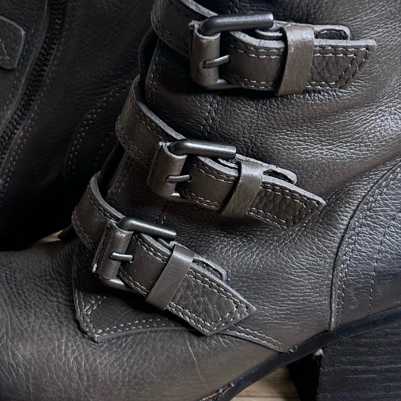 Vince Camuto Dassia Boot Buckles Grey Heeled 6 Leather 36 - Picture 6 of 10